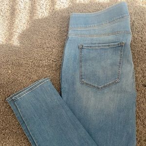 Mid-Rise Rockstar 360° Stretch Super Skinny Jeggings for Women